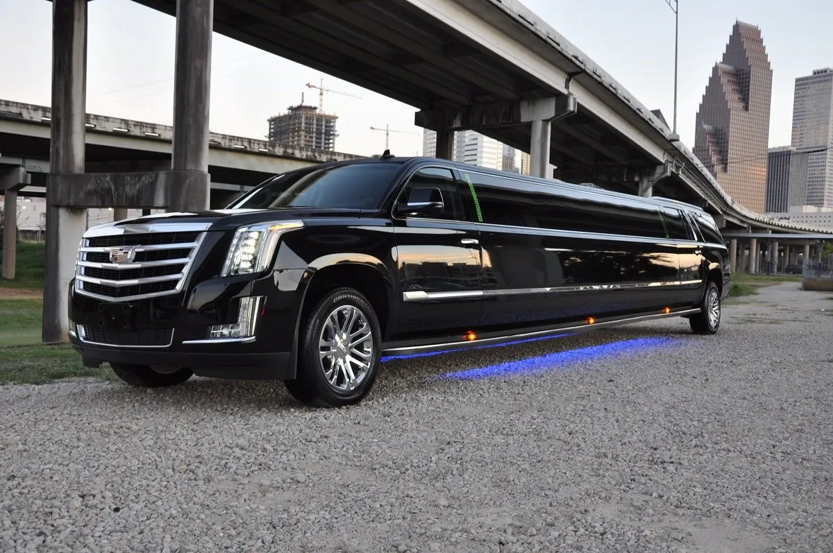 Limo Service Make Your Occasion Extra Special